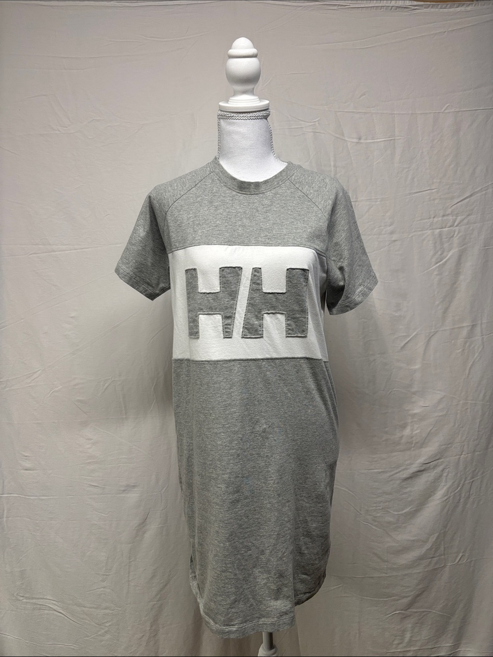 Helly Hansen Gray and White Logo Nightshirt